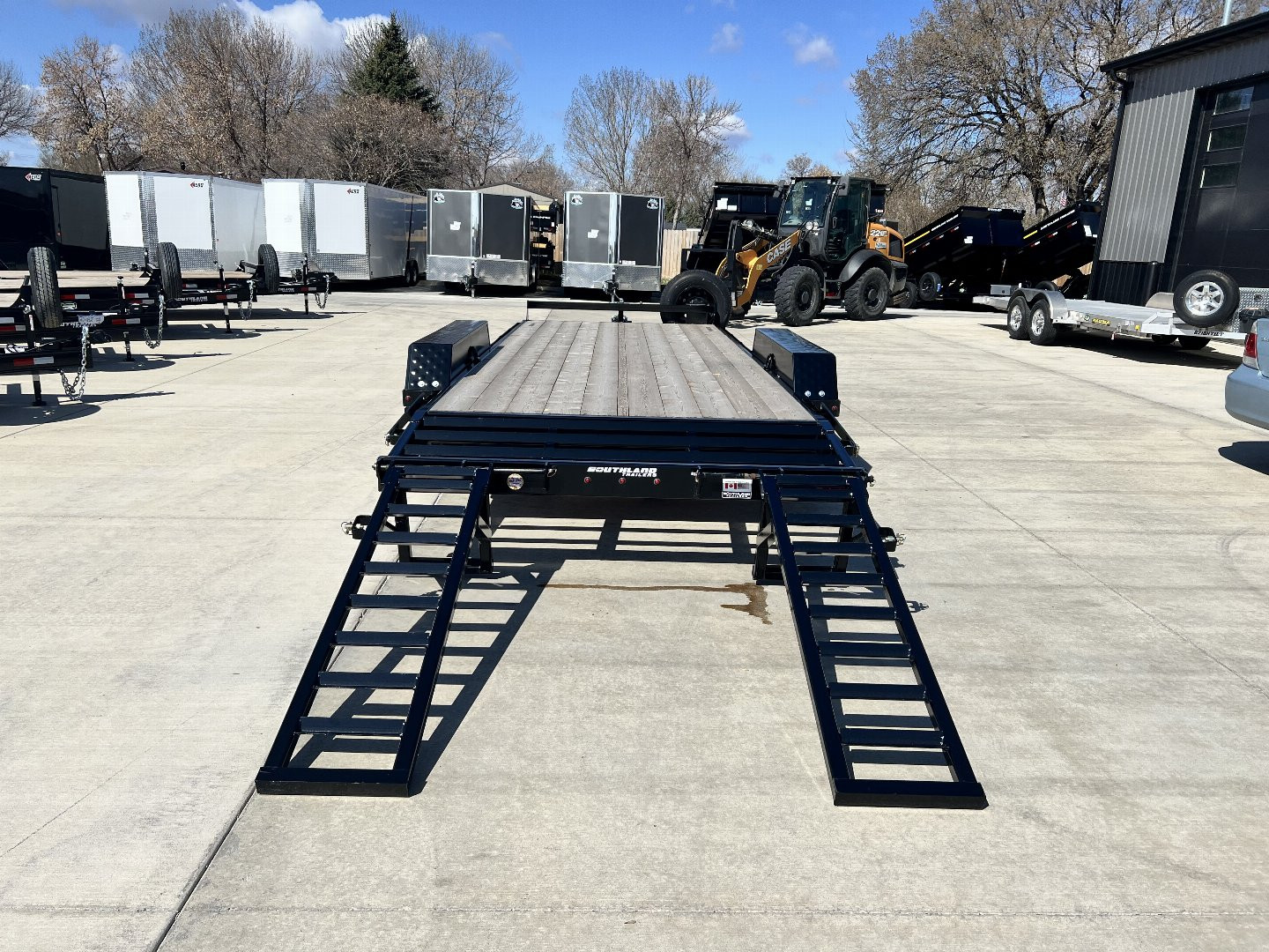 New 2025 Southland 20’ Flatbed 2-7000lb axles =14K Dovetail Trailer Fold Up Ramps
