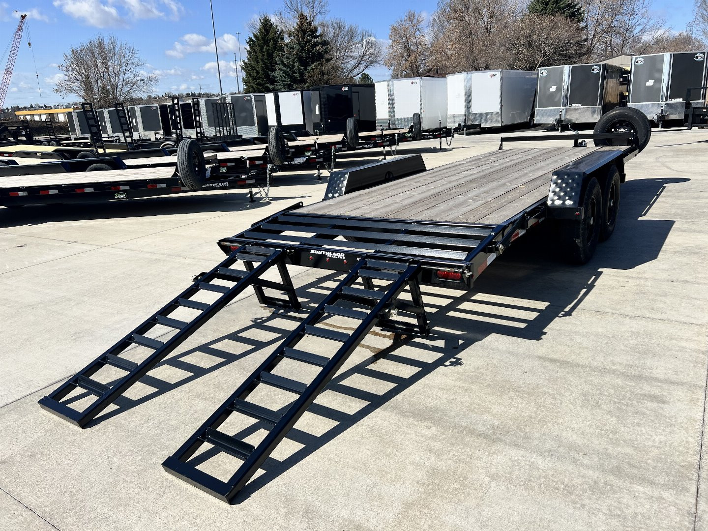 New 2025 Southland 20’ Flatbed 2-7000lb axles =14K Dovetail Trailer Fold Up Ramps