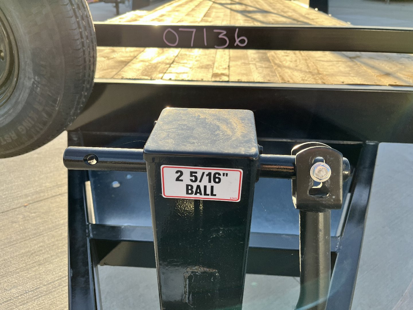 New 2025 Southland 24’ Flatbed 3-7000lb axles =21K Dovetail Trailer Fold Up Ramps