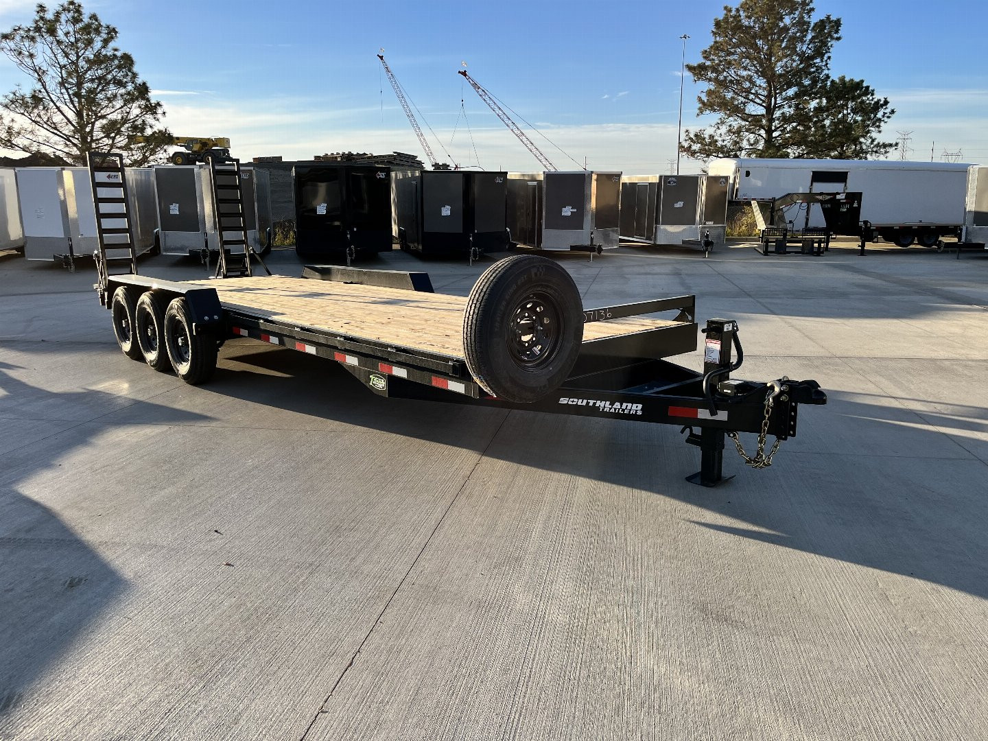 New 2025 Southland 24’ Flatbed 3-7000lb axles =21K Dovetail Trailer Fold Up Ramps
