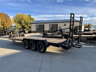 New 2025 Southland 24’ Flatbed 3-7000lb axles =21K Dovetail Trailer Fold Up Ramps