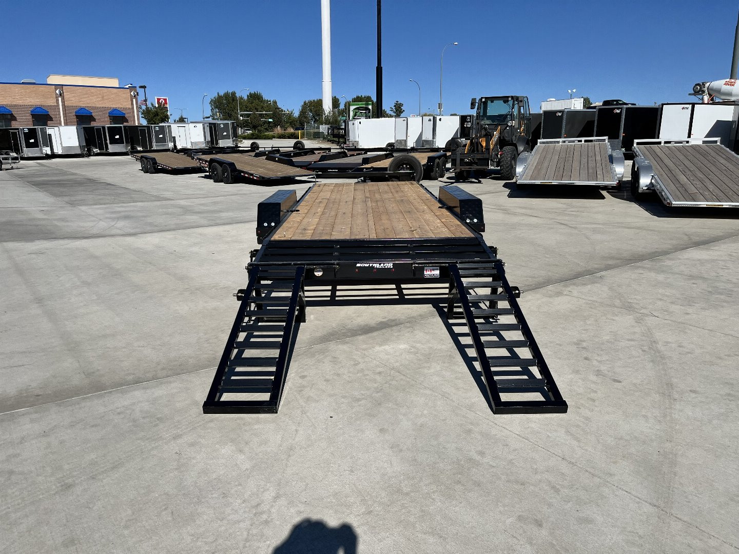 New 2025 Southland 22’=20 flat +2ft dovetail Flatbed 2-5200lb axles =10K  Trailer with Fold Up Ramps