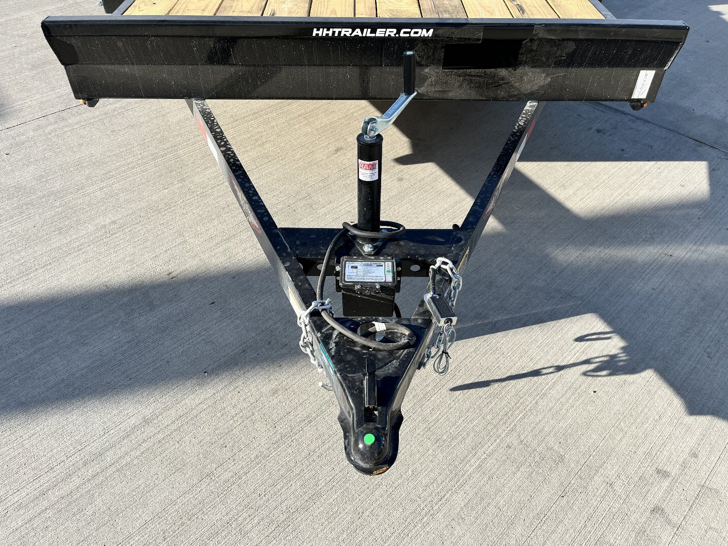 New NEW 2025 H&H 18’ flatbed Trailer 2-3500 lb axles=7K, dovetail, EASY Rear Slide In Ramps