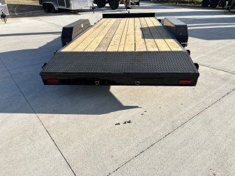 New NEW 2025 H&H 18’ flatbed Trailer 2-3500 lb axles=7K, dovetail, EASY Rear Slide In Ramps
