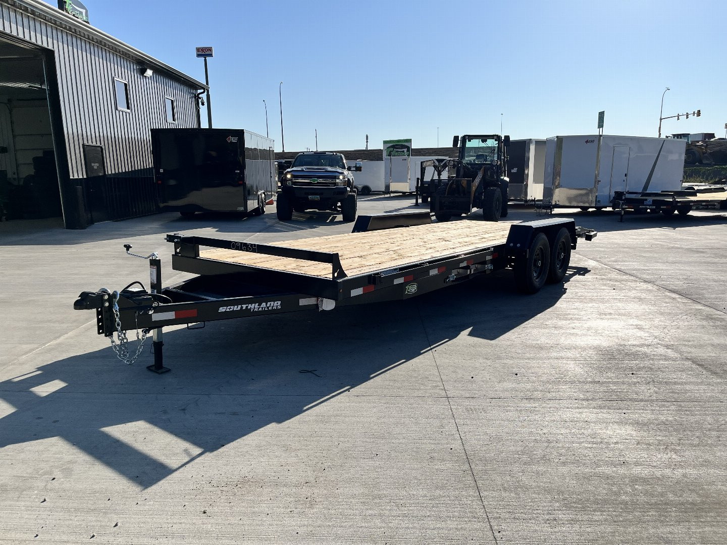 New 2026 Southland 22’ Flatbed 2-7000lb axles =14K Dovetail Trailer Slide In Ramps