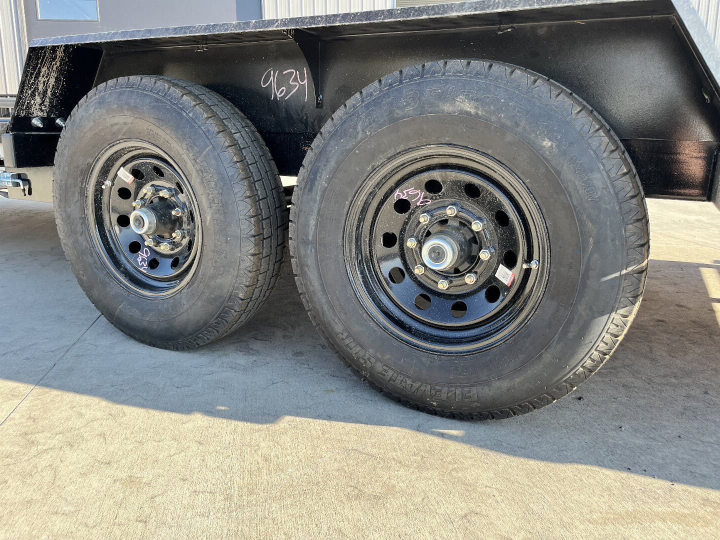 New 2026 Southland 22’ Flatbed 2-7000lb axles =14K Dovetail Trailer Slide In Ramps