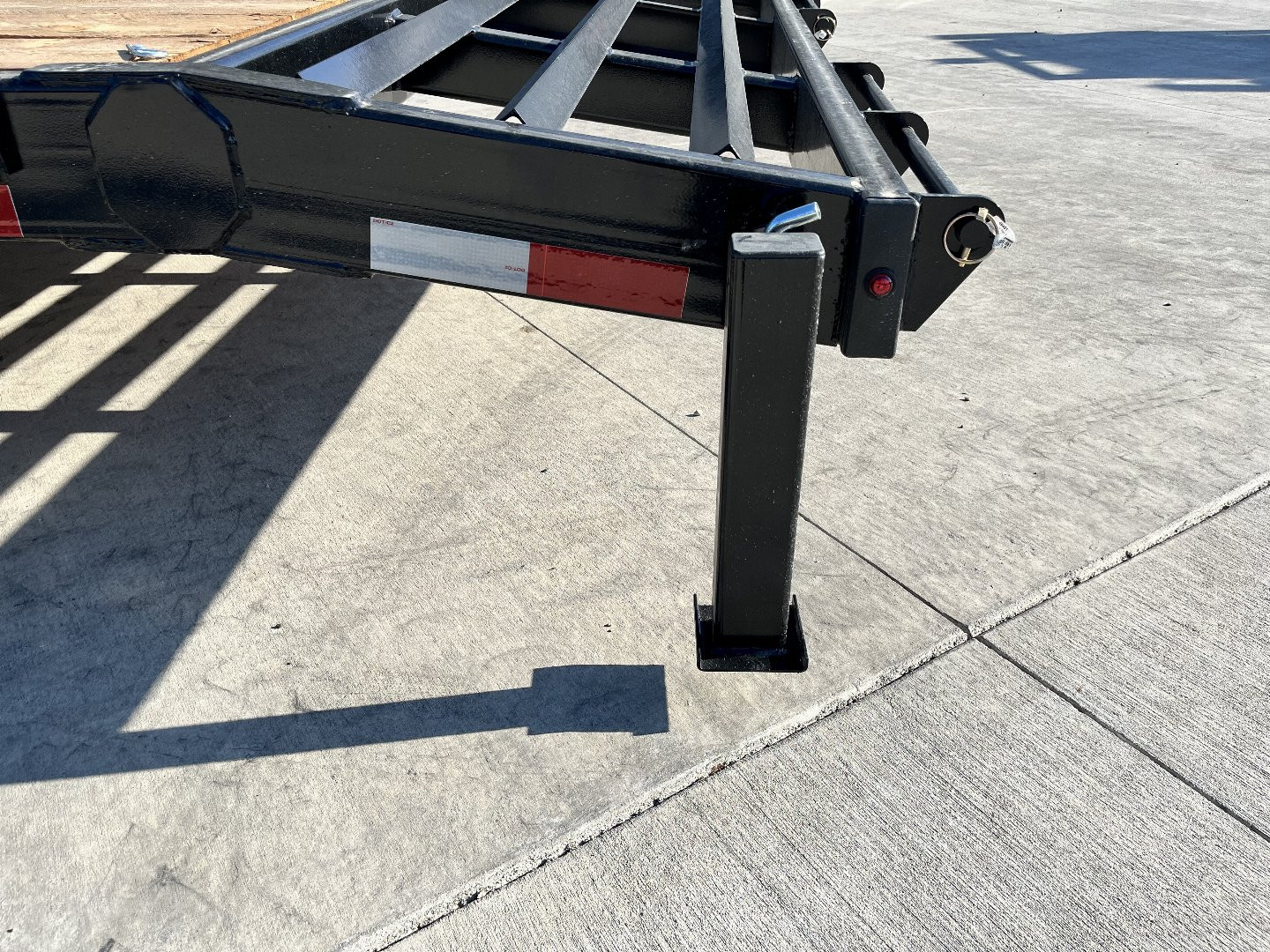 New 2026 Southland 22’ Flatbed 2-7000lb axles =14K Dovetail Trailer Slide In Ramps