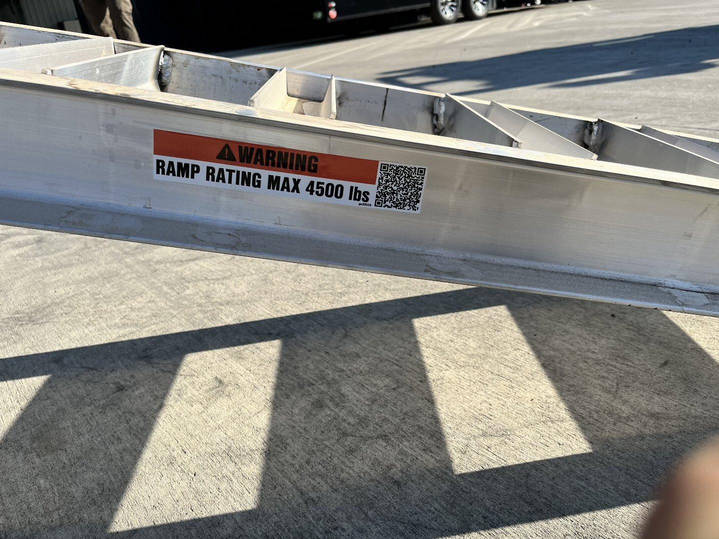 New 2026 Southland 22’ Flatbed 2-7000lb axles =14K Dovetail Trailer Slide In Ramps