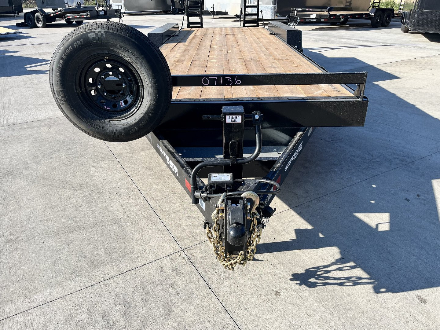 New 2025 Southland 24’ Flatbed 3-7000lb axles =21K Dovetail Trailer Fold Up Ramps