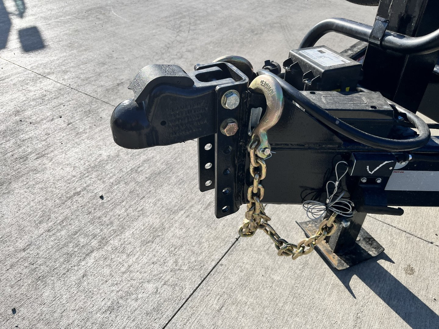 New 2025 Southland 24’ Flatbed 3-7000lb axles =21K Dovetail Trailer Fold Up Ramps