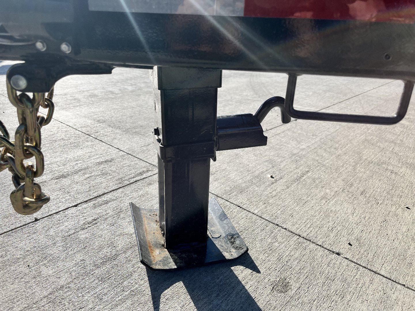 New 2025 Southland 24’ Flatbed 3-7000lb axles =21K Dovetail Trailer Fold Up Ramps