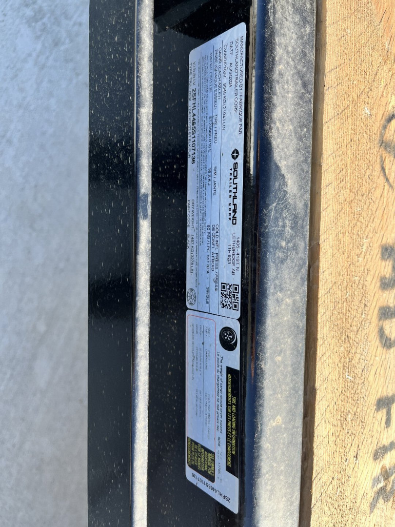 New 2025 Southland 24’ Flatbed 3-7000lb axles =21K Dovetail Trailer Fold Up Ramps