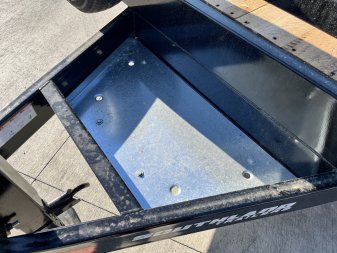 New 2025 Southland 24’ Flatbed 3-7000lb axles =21K Dovetail Trailer Fold Up Ramps