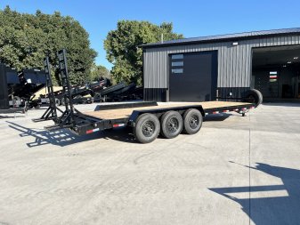 New 2025 Southland 24’ Flatbed 3-7000lb axles =21K Dovetail Trailer Fold Up Ramps