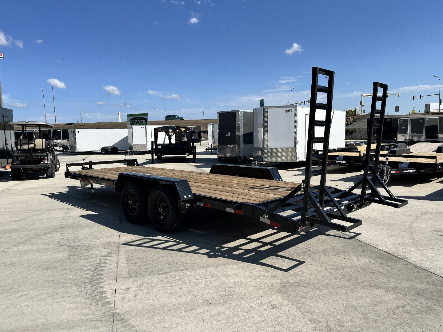 New 2025 Southland 22’ Flatbed 2-7000lb axles =14K Dovetail Trailer Fold Up Ramps