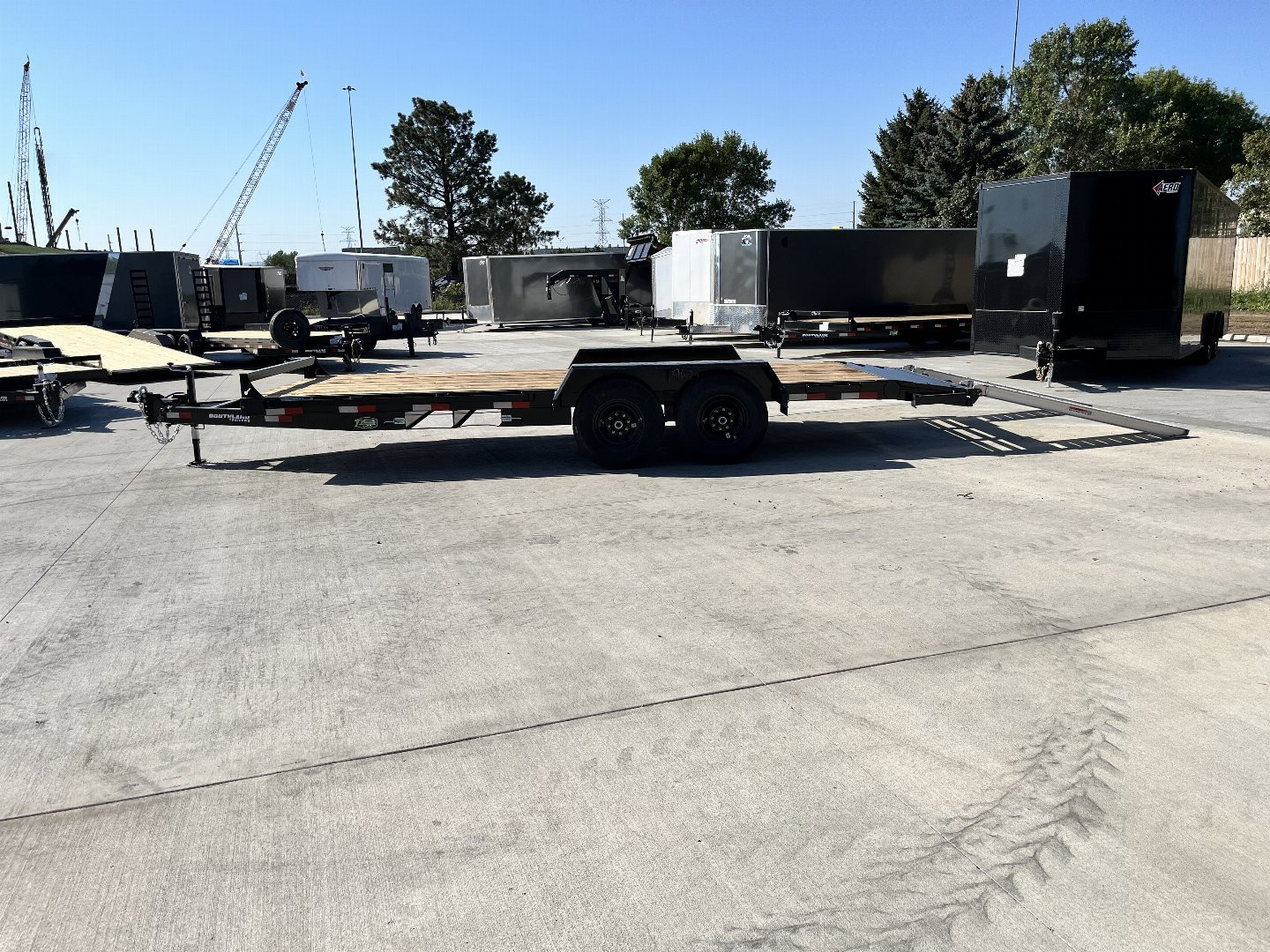 New 2025 Southland 20’ Flatbed 2-7000lb axles = 14K Dovetail Trailer Aluminum Slide In Ramps