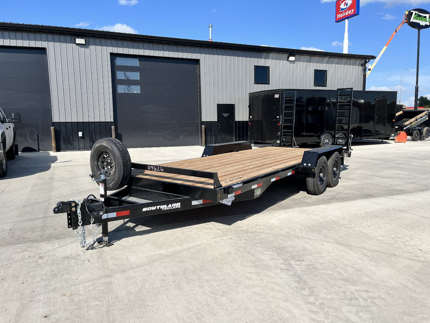 New 2025 Southland 20’ Flatbed 2-7000lb axles =14K Dovetail Trailer Fold Up Ramps