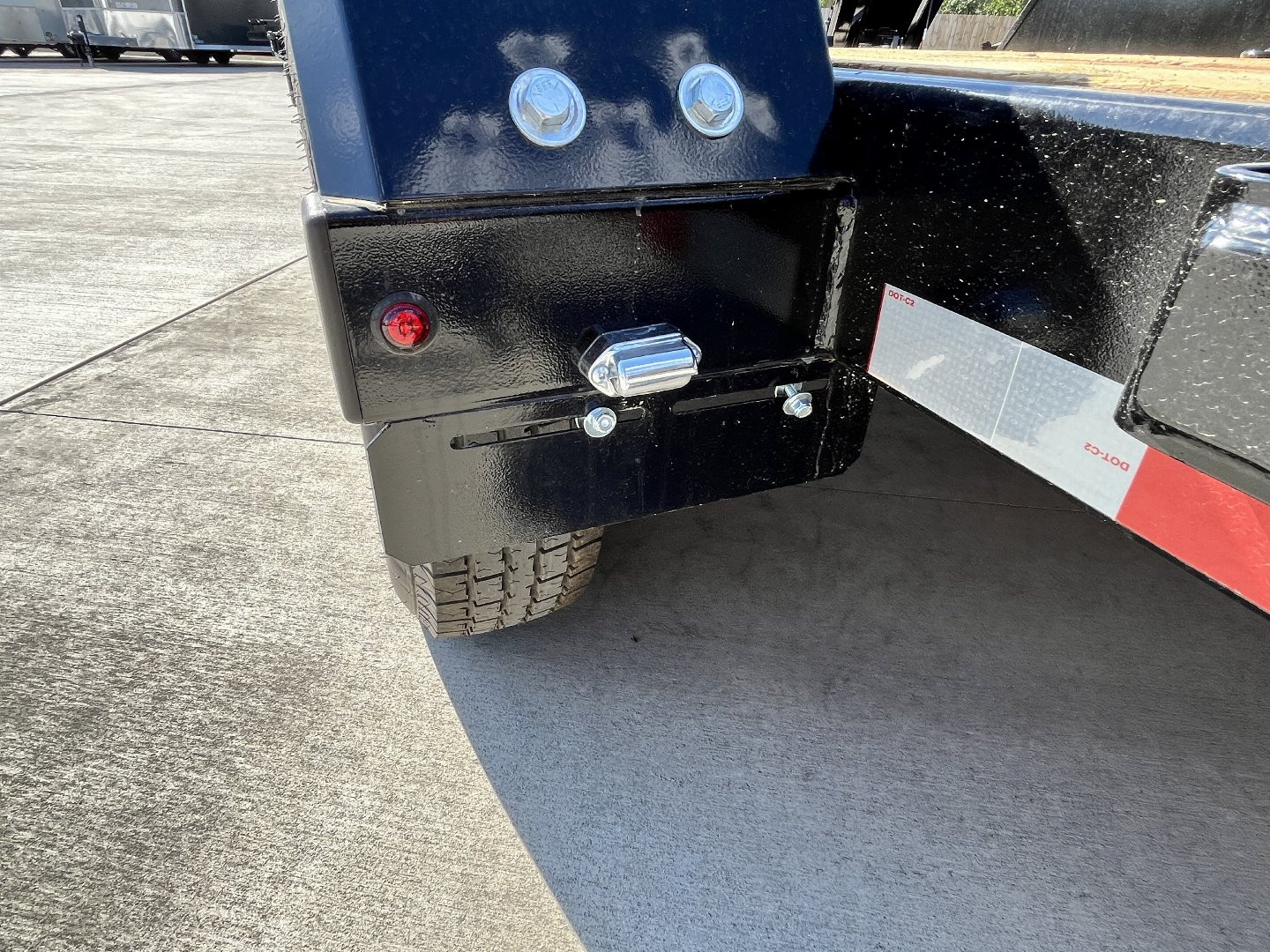 New 2025 Southland 20’ Flatbed 2-7000lb axles =14K Dovetail Trailer Fold Up Ramps