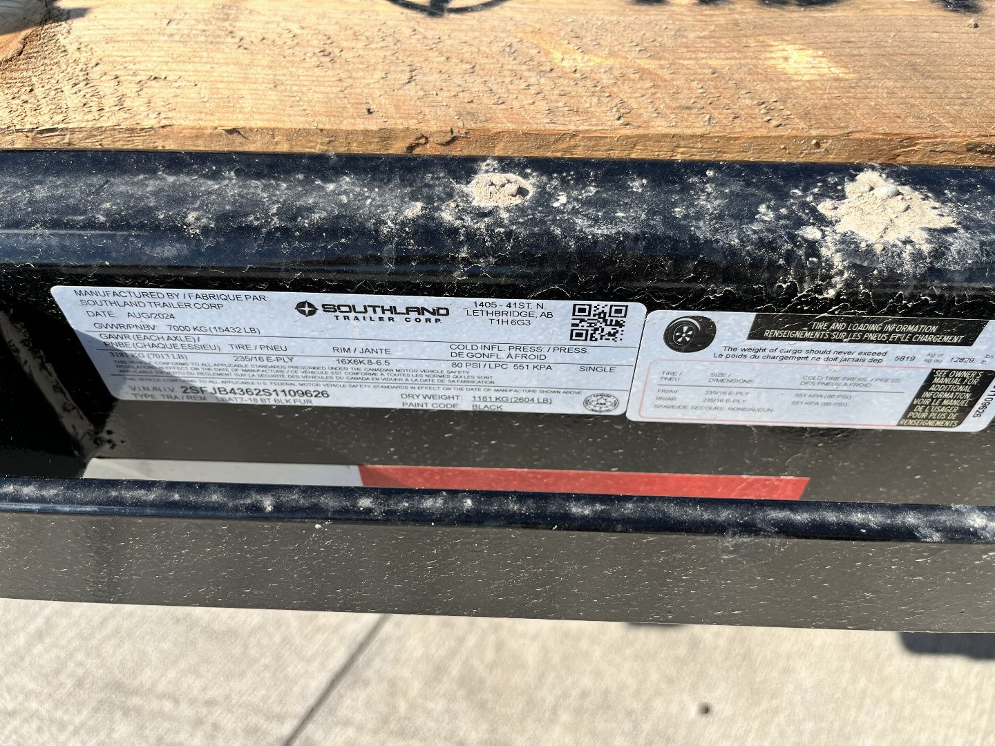 New 2025 Southland 20’ Flatbed 2-7000lb axles =14K Dovetail Trailer Fold Up Ramps