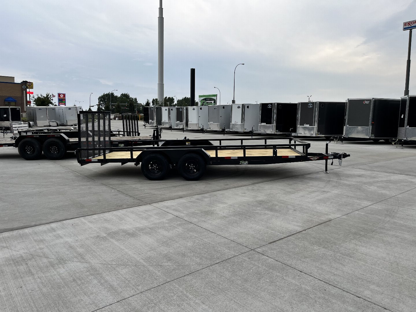 New NEW 2025 H&H 82"x18' Flatbed 2-3500lb axles = 7K Railside Utility
