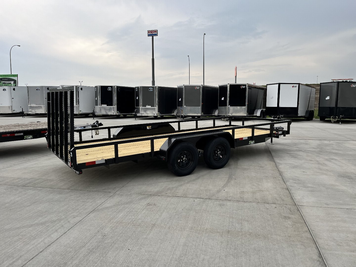 New NEW 2025 H&H 82"x18' Flatbed 2-3500lb axles = 7K Railside Utility