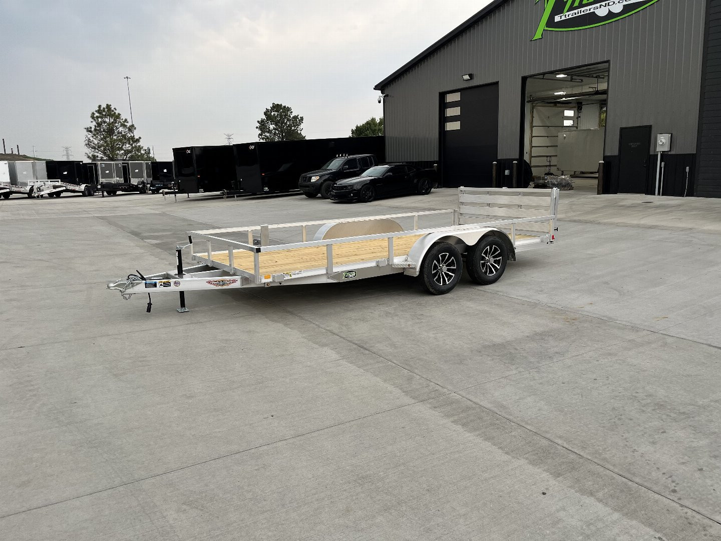 New NEW 2026 H&H 82"x16' Aluminum 2-3500lb axles = 7K Railside Utility bi-fold ramp, Aluminum Wheels