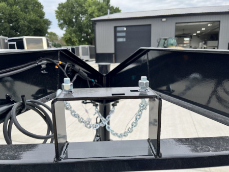 New 2025 H&H Trailers 30 gsneck 14K pwr tilt Gooseneck Bodies