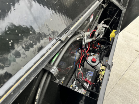 New 2025 H&H Trailers 30 gsneck 14K pwr tilt Gooseneck Bodies