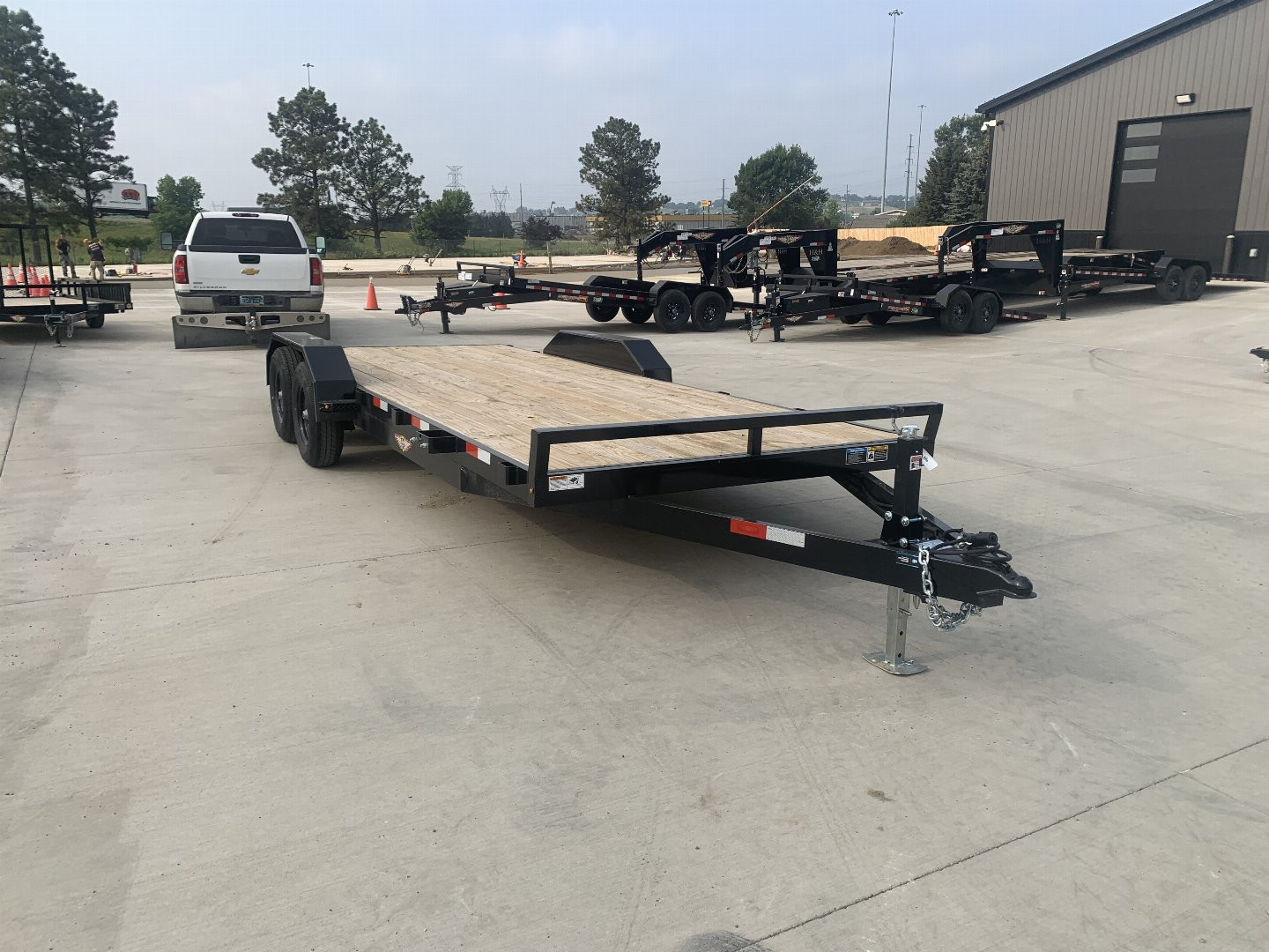New NEW 2024 H&H 20’ flatbed Drive Over Fender Trailer 2-5200 lb axles=10K, dovetail, Rear Slide In Ramps