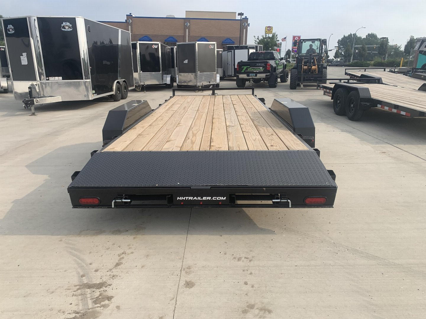 New NEW 2024 H&H 20’ flatbed Drive Over Fender Trailer 2-5200 lb axles=10K, dovetail, Rear Slide In Ramps