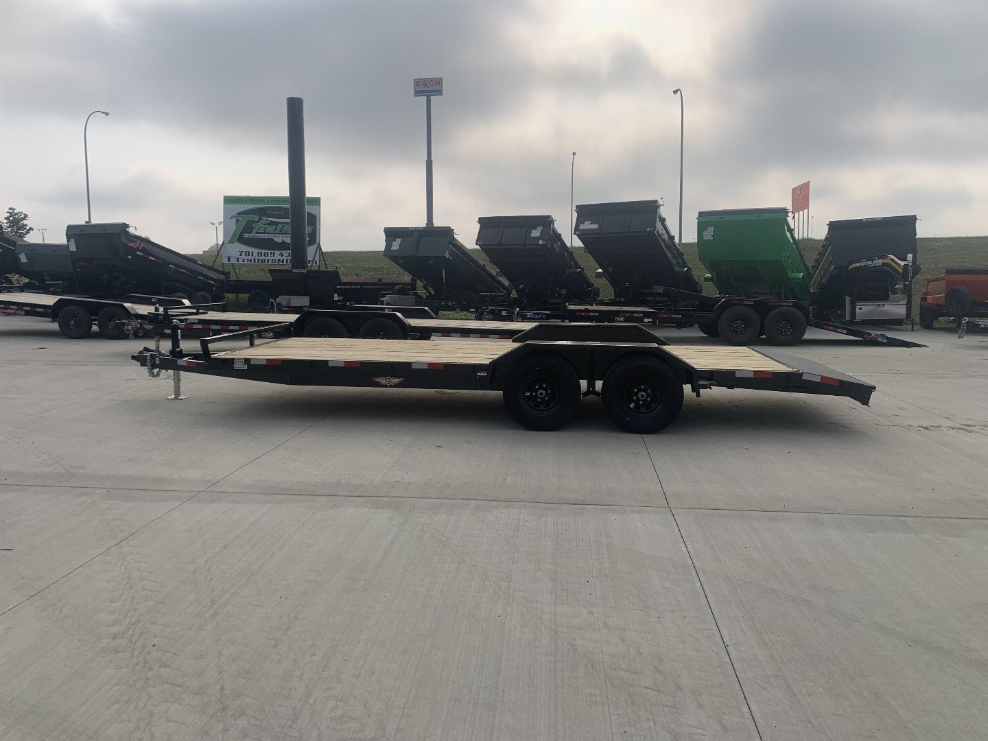 New NEW 2024 H&H 20’ flatbed Drive Over Fender Trailer 2-5200 lb axles=10K, dovetail, Rear Slide In Ramps