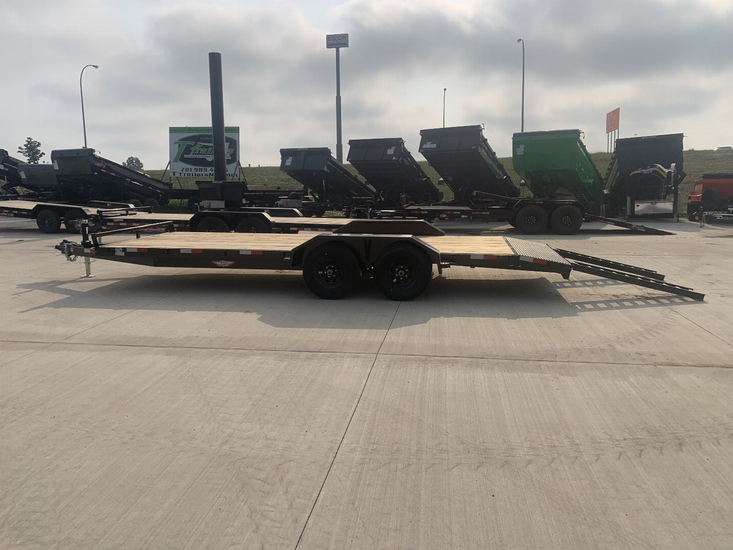 New NEW 2024 H&H 20’ flatbed Drive Over Fender Trailer 2-5200 lb axles=10K, dovetail, Rear Slide In Ramps