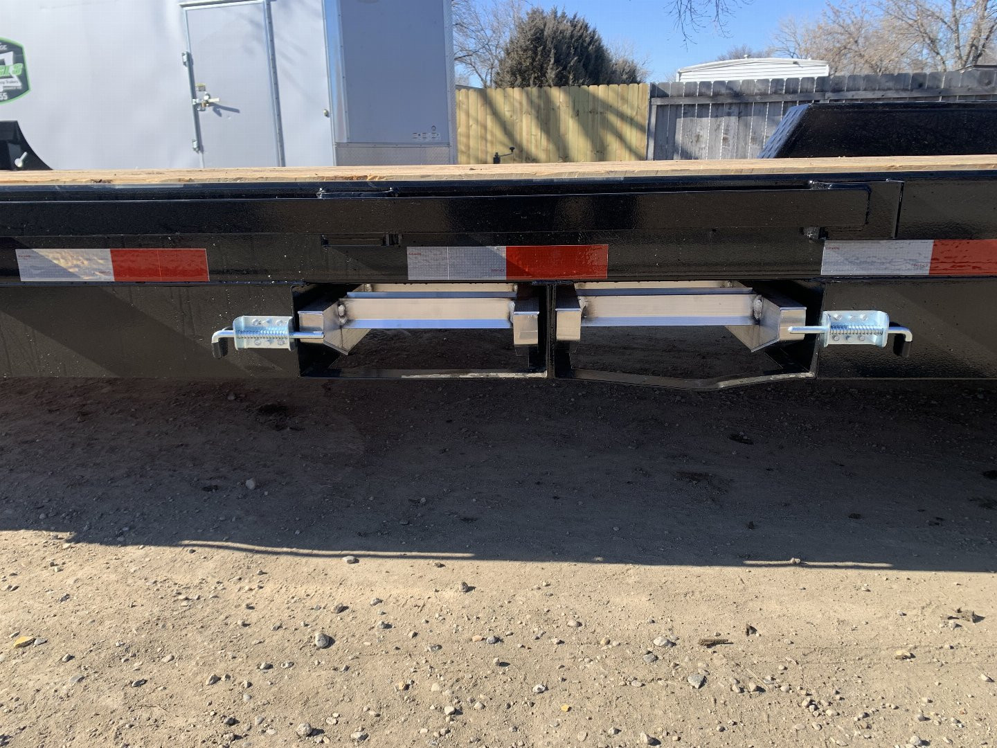 New 2024 Southland 22’ Flatbed 2-7000lb axles = 14K Dovetail Trailer with ALUMINUM Slide In Ramps