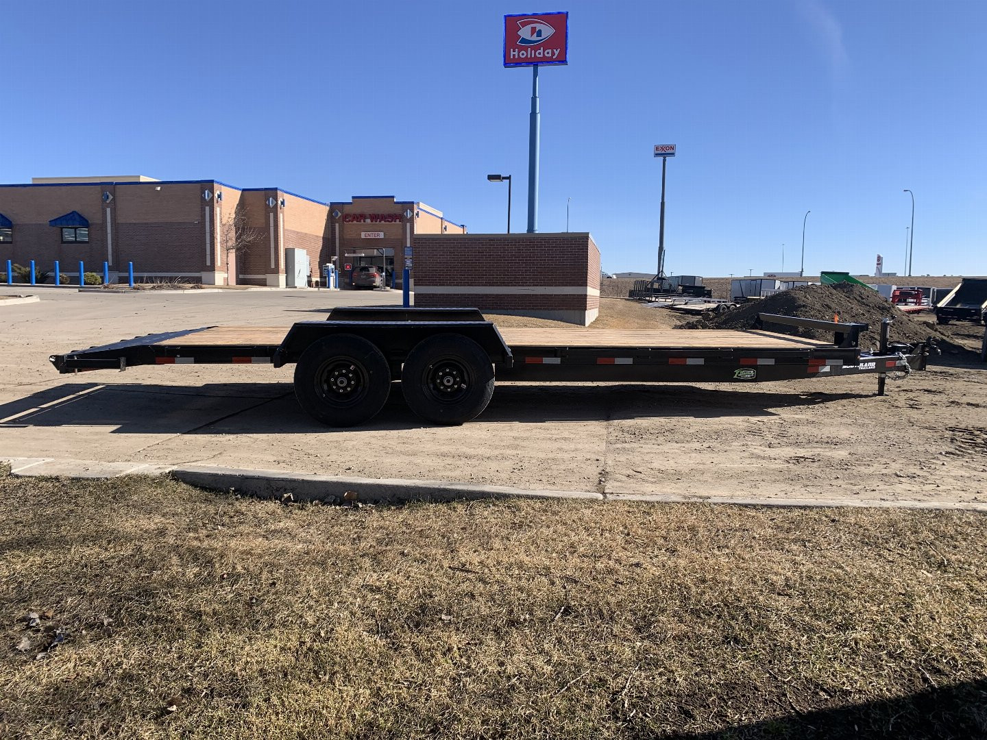 New 2024 Southland 22’ Flatbed 2-7000lb axles = 14K Dovetail Trailer with ALUMINUM Slide In Ramps