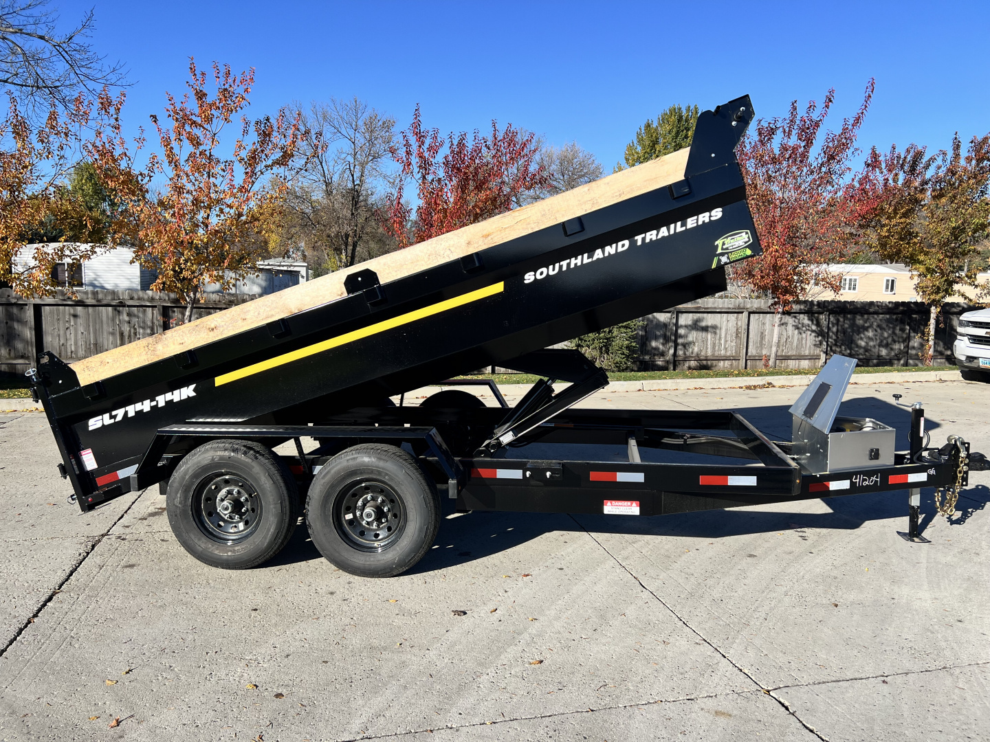 New RARE HUGE DISCOUNT NEW 2026 Southland 14ft Low Profile Dump Trailer 2-7000 lb axles =14K with Ramps
