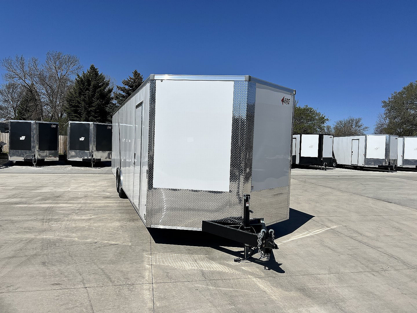 2027 AERO photo 4