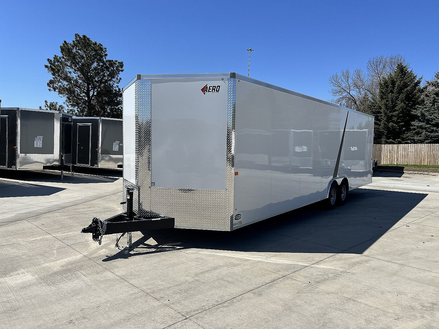 2027 AERO photo 2