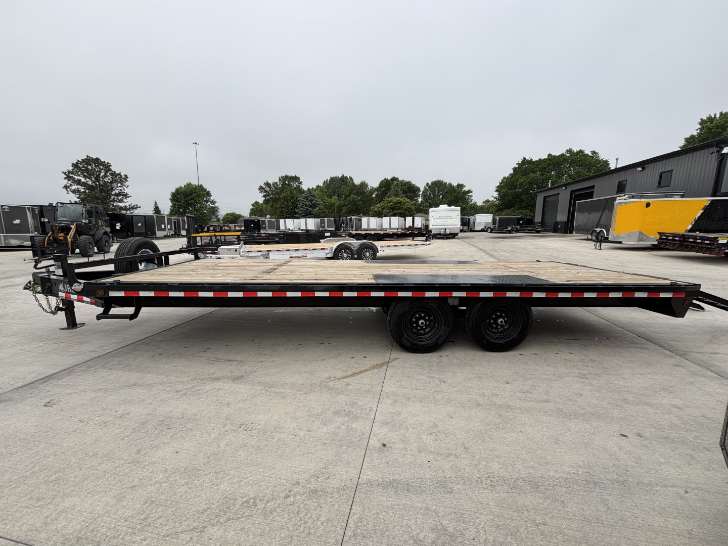 Used 2021 Norstar 22 ft deckover Flatbed Trailer