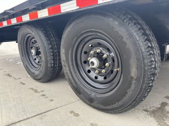 Used 2021 Norstar 22 ft deckover Flatbed Trailer
