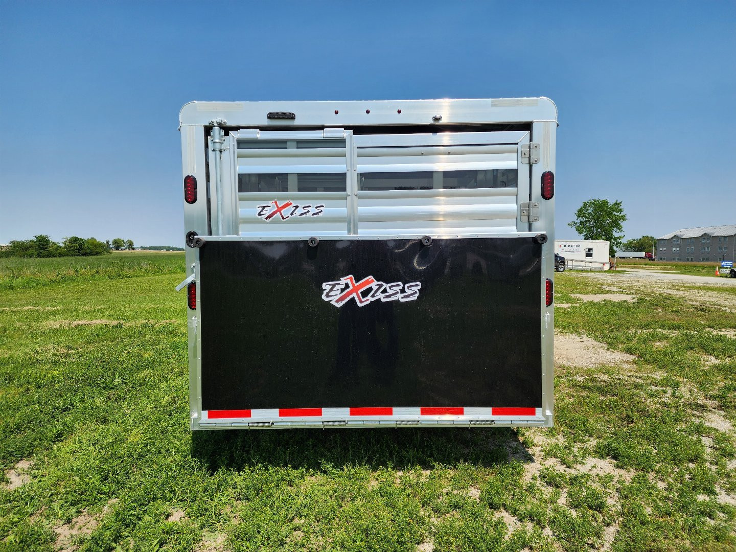 New 2025 Exiss Custom Stock STC 6 Pen / Stock Combo Trailer