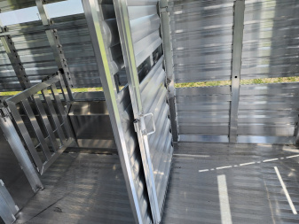 New 2025 Exiss Custom Stock STC 6 Pen / Stock Combo Trailer