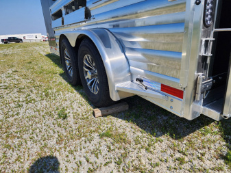 New 2025 Exiss Exhibitor 716W 6 Pen / Stock Combo B/P Trailer