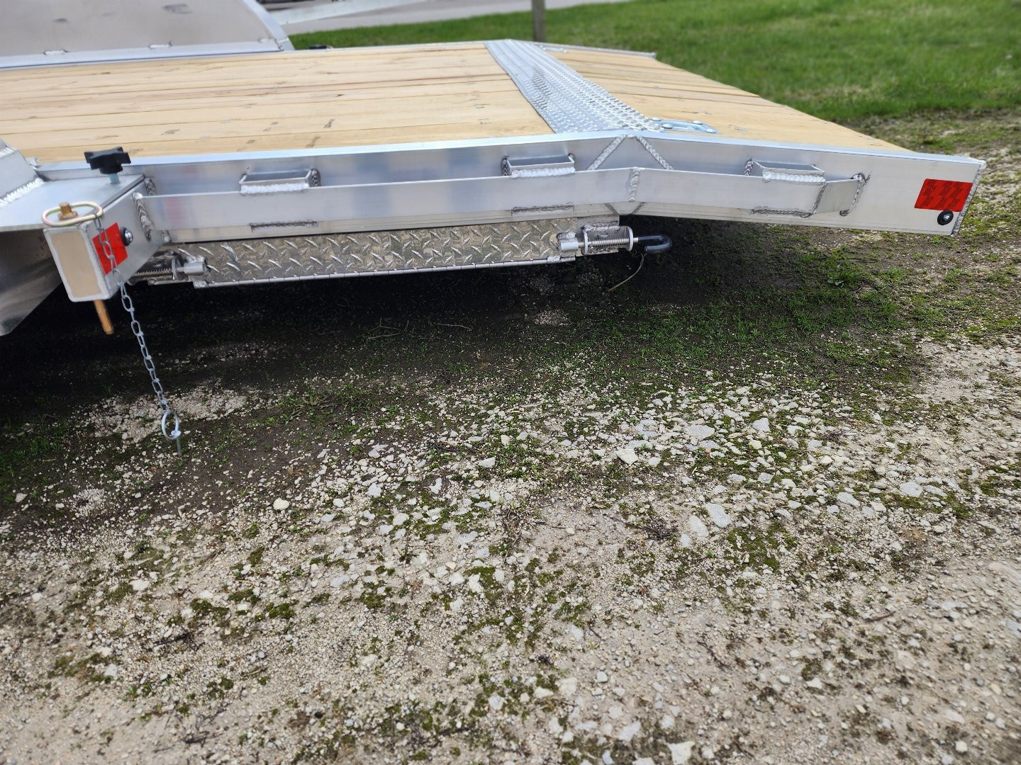 New 2025 High Country HOCH 8x18-W-2.0 Car Hauler