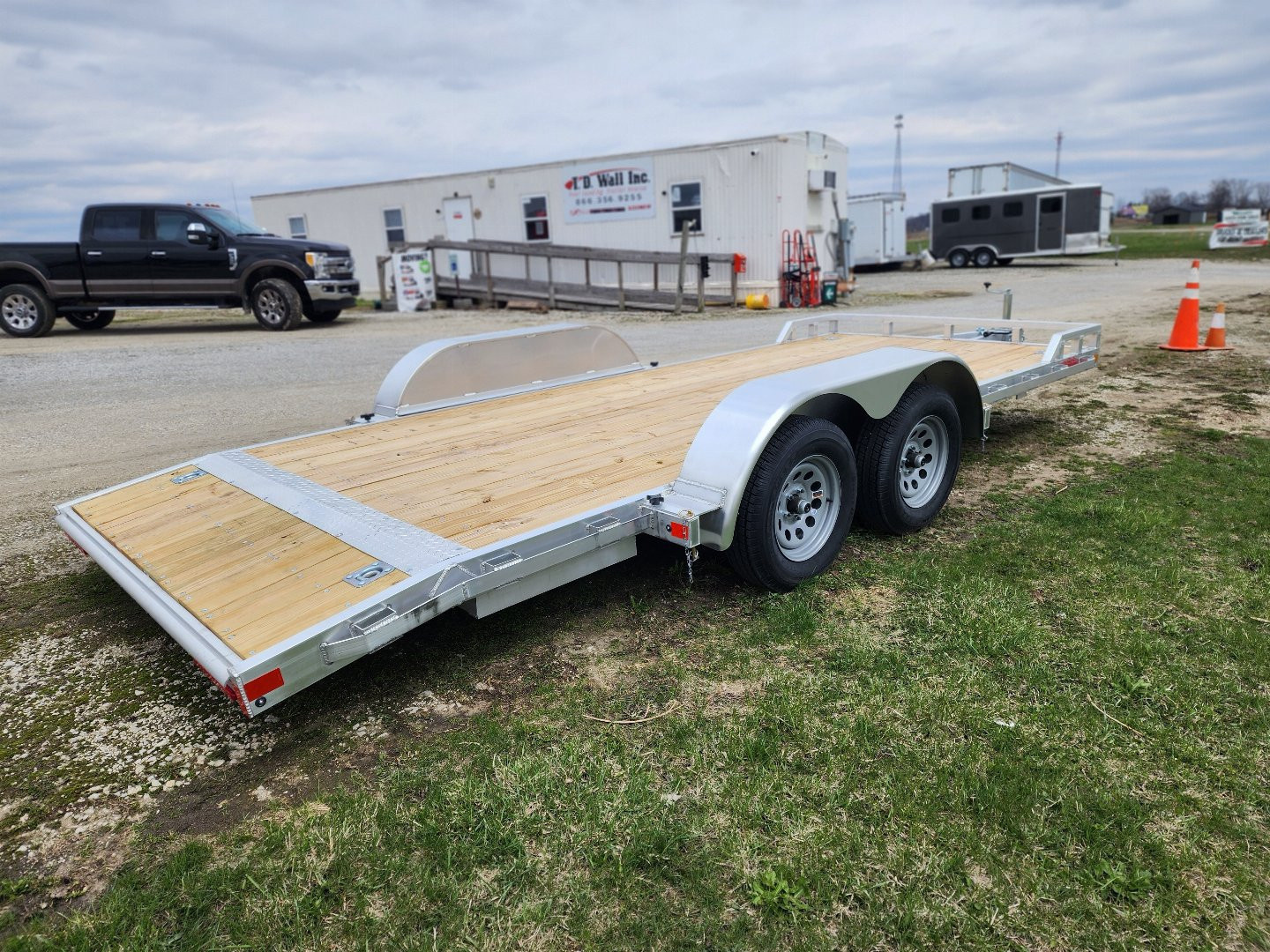 New 2025 High Country HOCH 8x18-W-2.0 Car Hauler