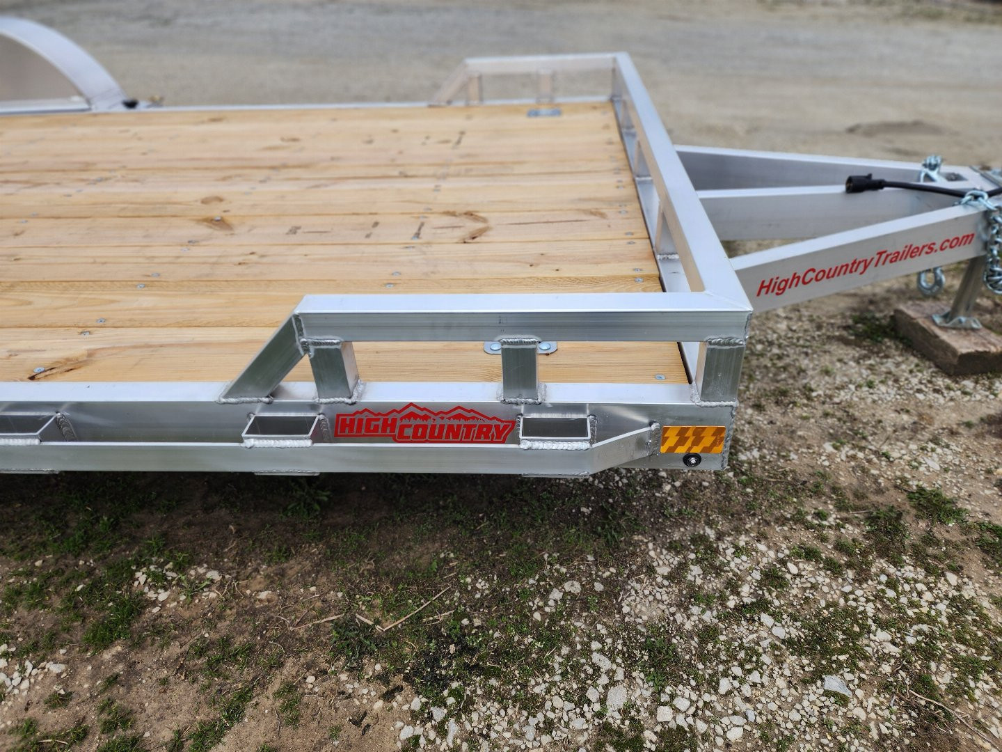 New 2025 High Country HOCH 8x18-W-2.0 Car Hauler