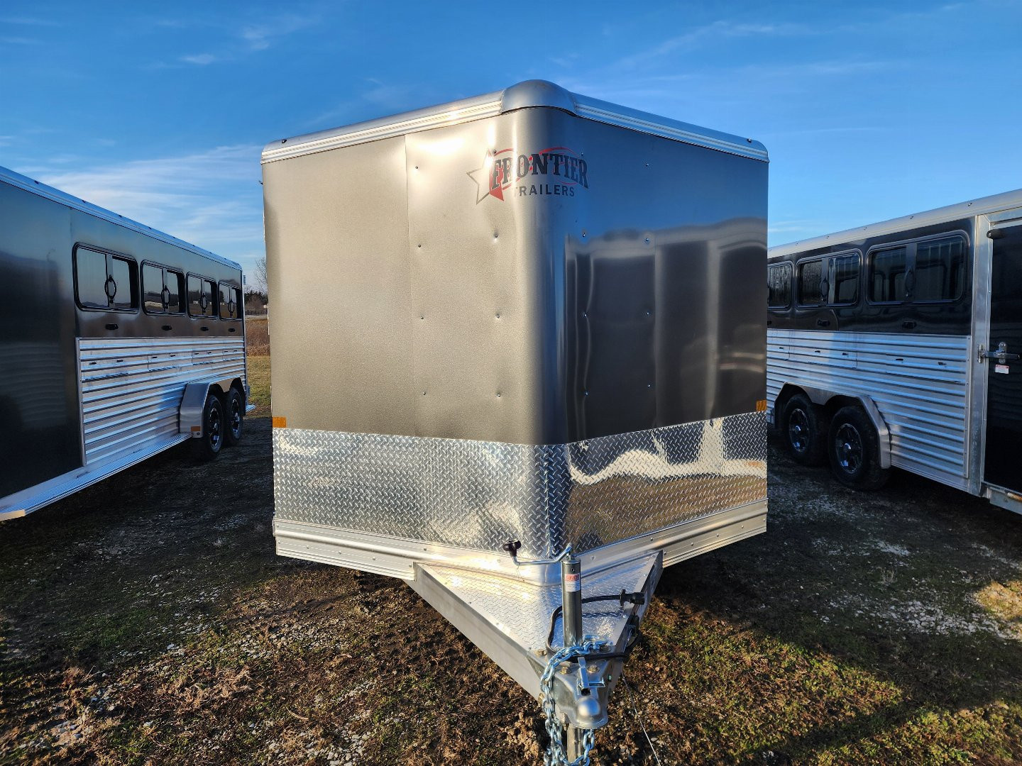 New 2026 Frontier Low Pro DDFW 8 Pen/ Stock Combo Trailer