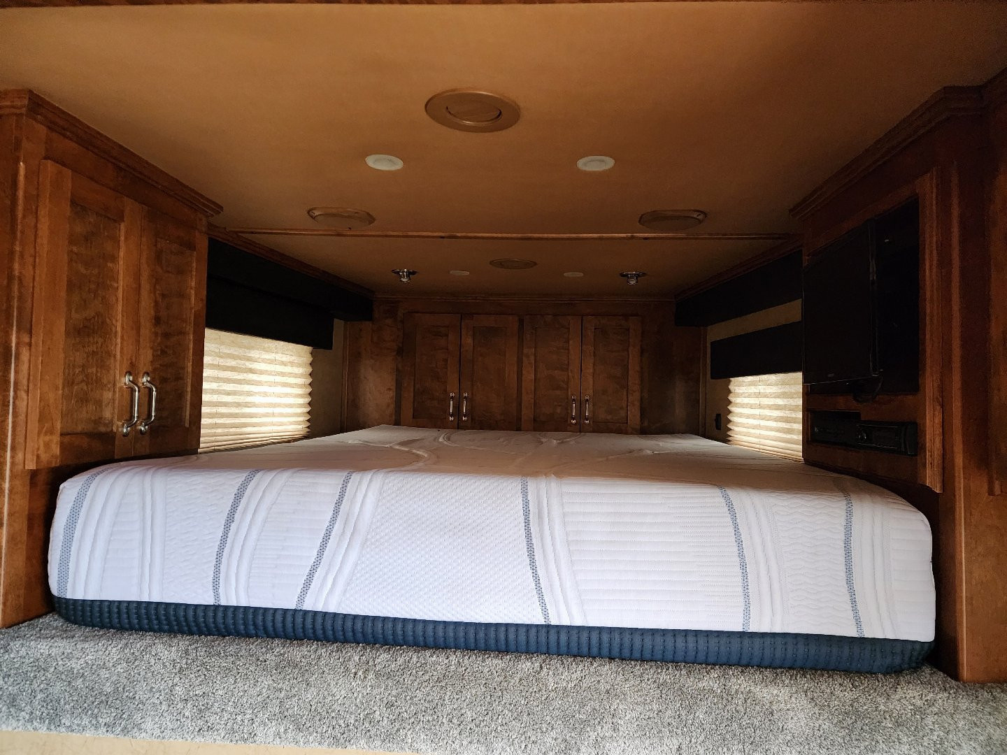Used 2013 4-Star 4/5 Horse Center Load 8 Pen Stock Trailer(NO TRADE)