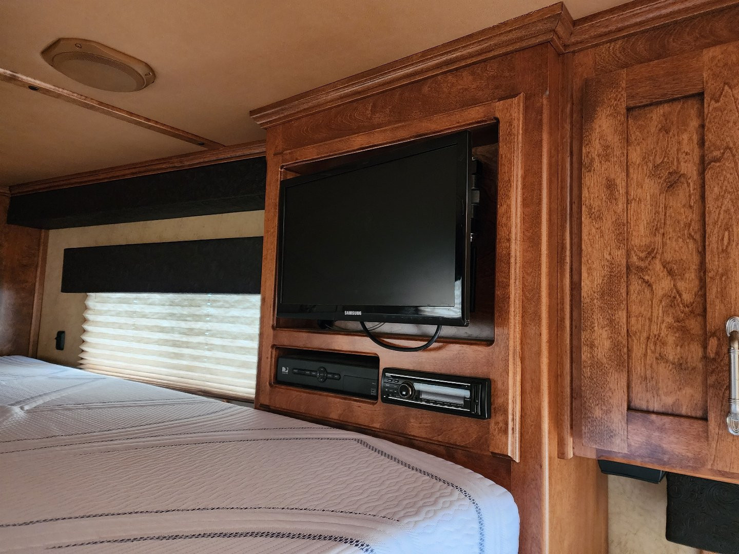 Used 2013 4-Star 4/5 Horse Center Load 8 Pen Stock Trailer(NO TRADE)