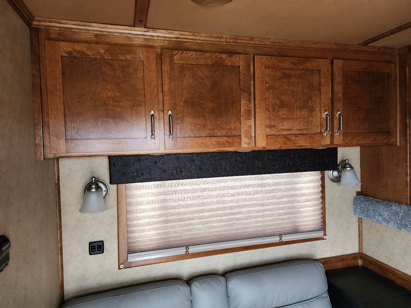 Used 2013 4-Star 4/5 Horse Center Load 8 Pen Stock Trailer(NO TRADE)