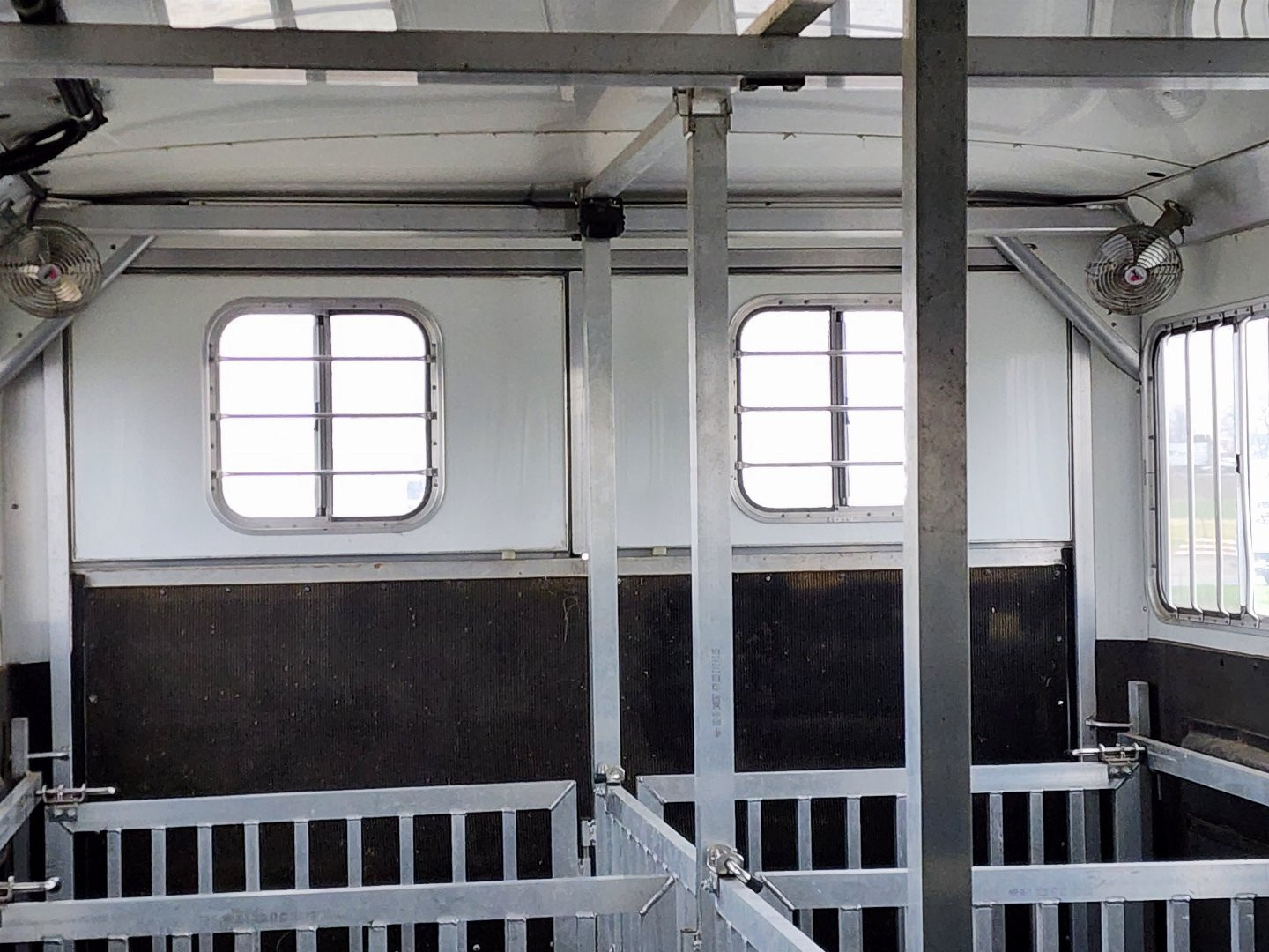 Used 2013 4-Star 4/5 Horse Center Load 8 Pen Stock Trailer(NO TRADE)